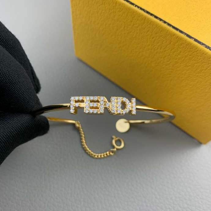 Picture of Fendi Bracelet _SKUFendibracelet03lyr318559